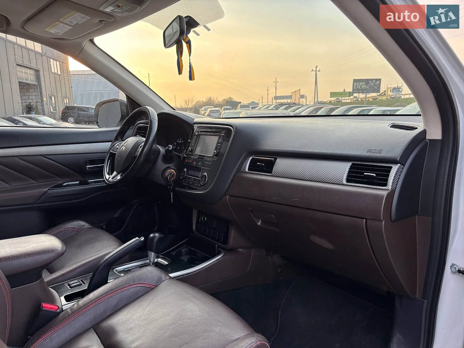 2016 Mitsubishi Outlander - мініатюра 42