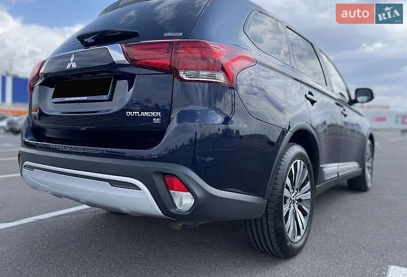 2019 Mitsubishi Outlander - мініатюра 8
