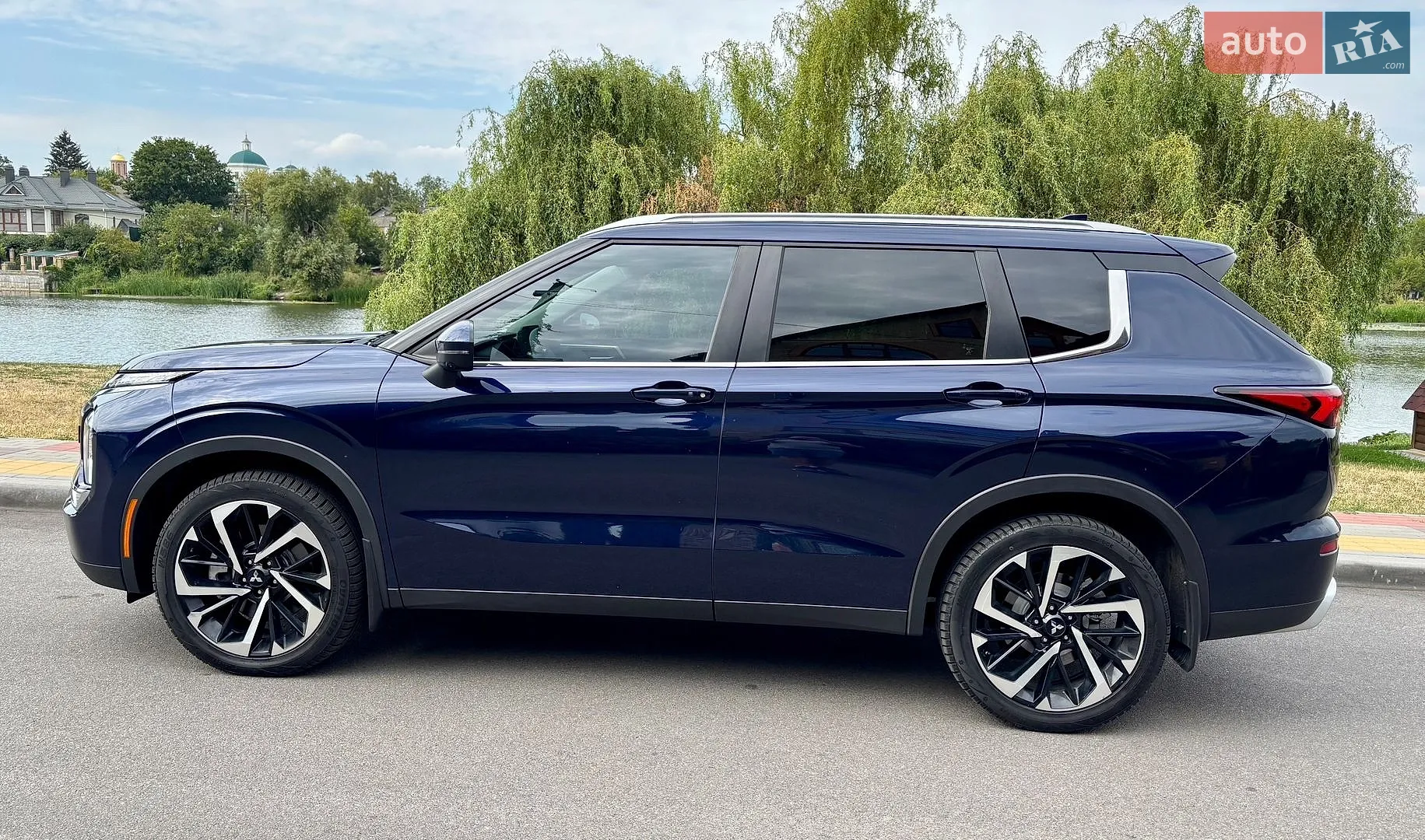 2021 Mitsubishi Outlander - мініатюра 7