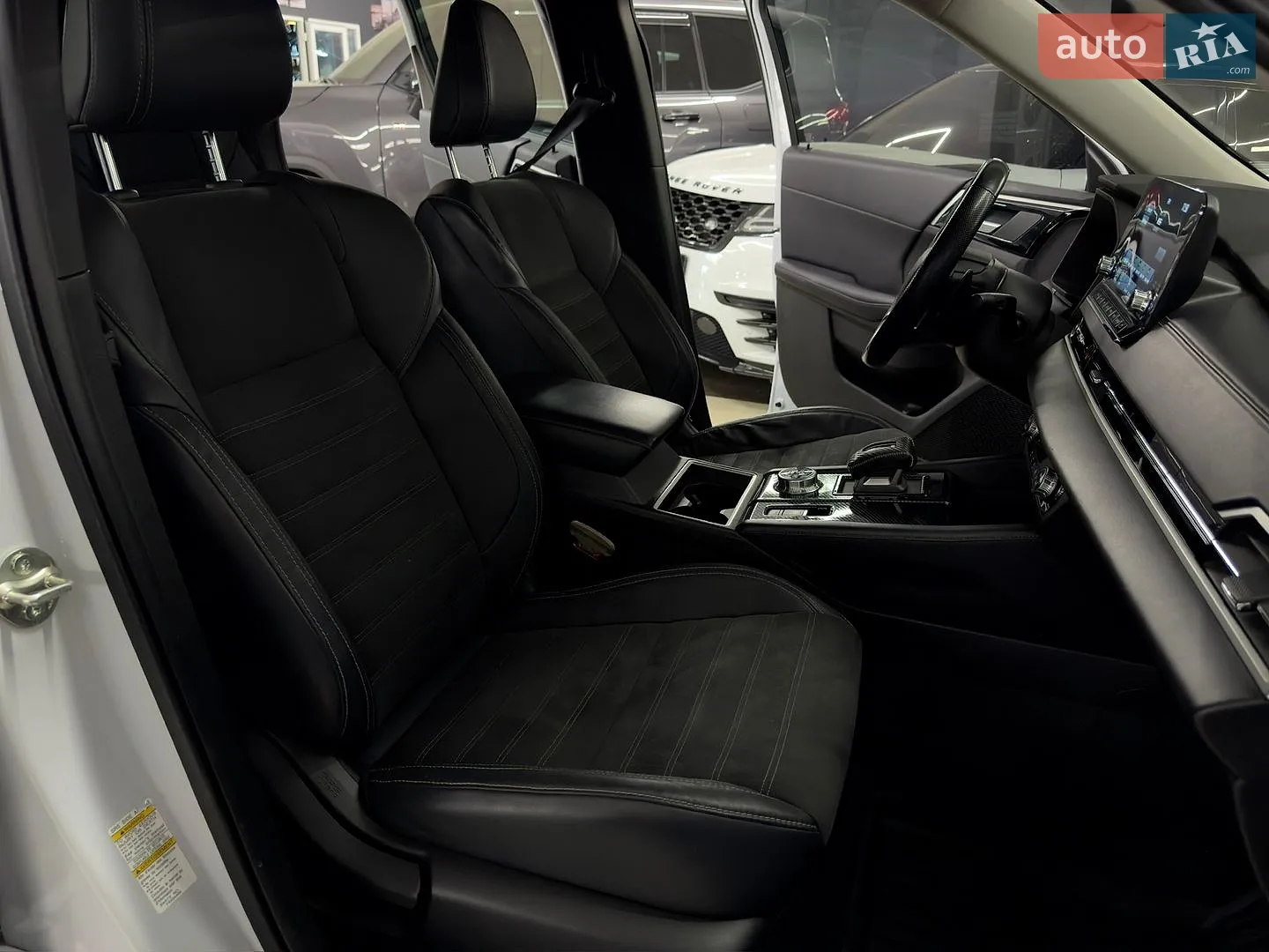 2022 Mitsubishi Outlander - мініатюра 17
