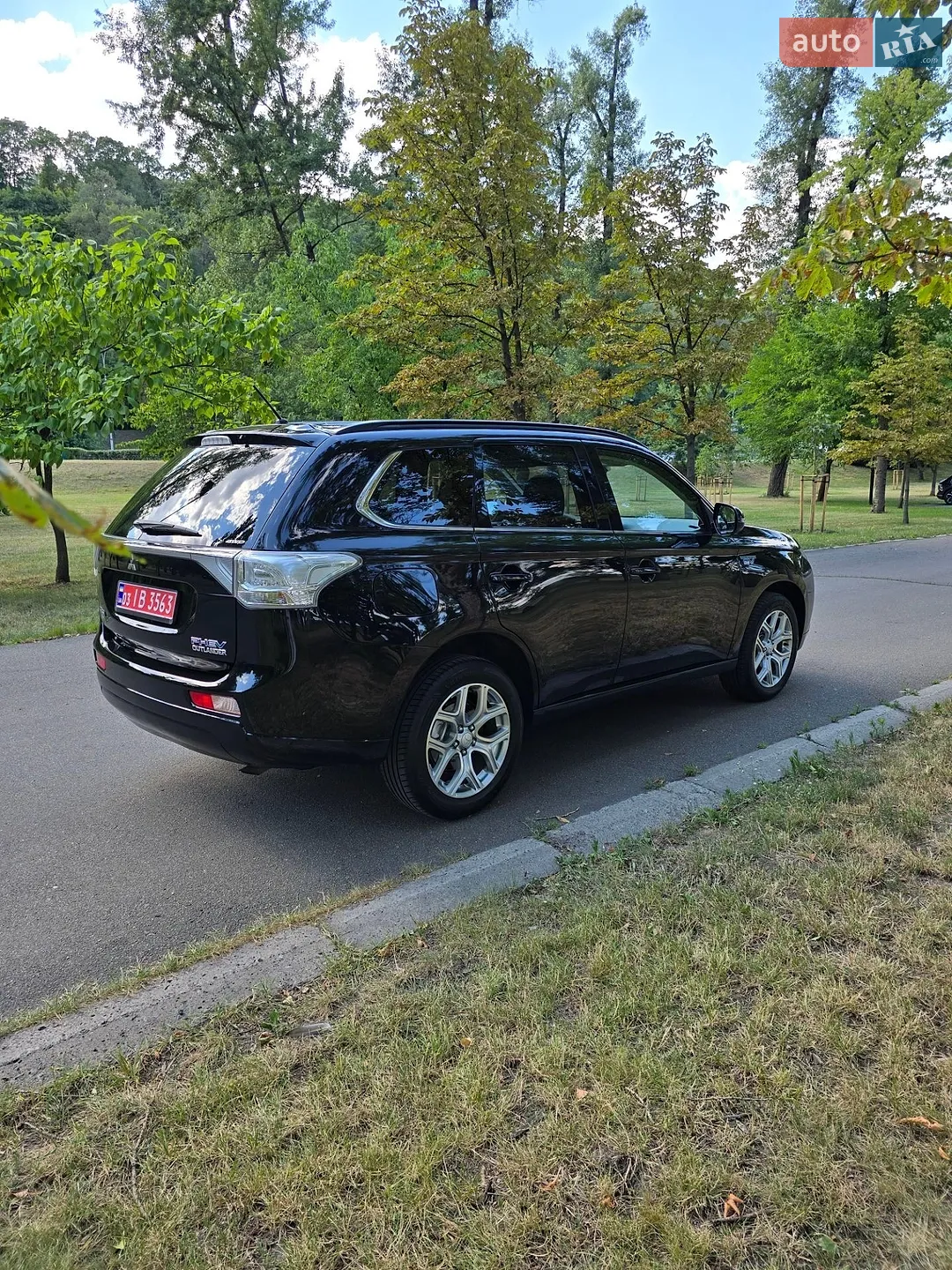 2014 Mitsubishi Outlander - мініатюра 18