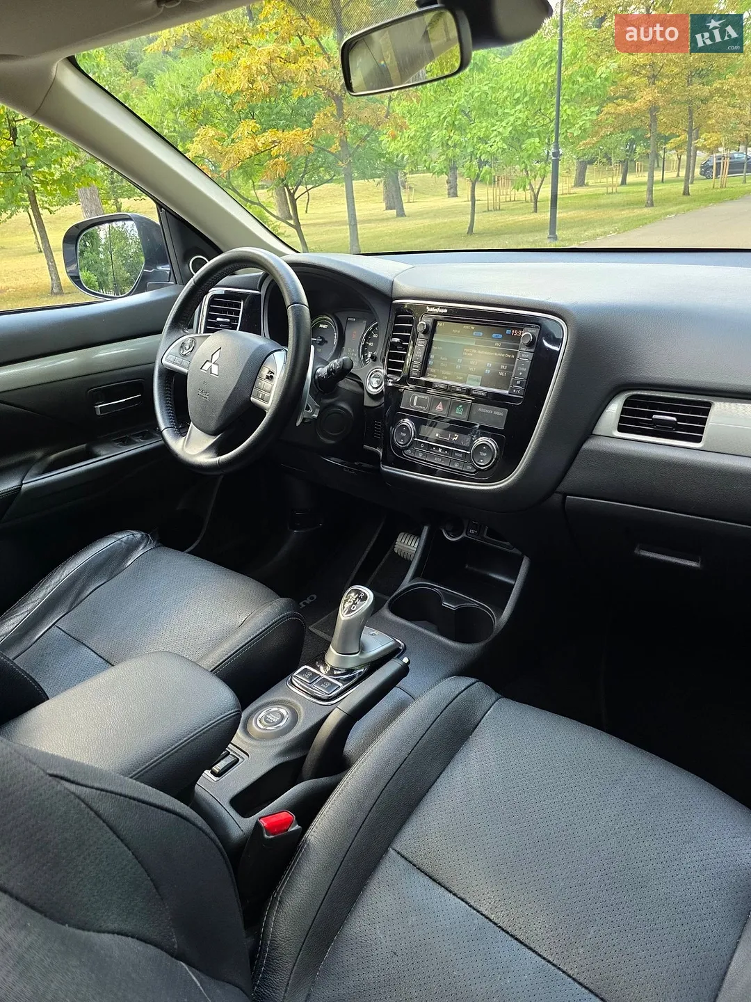 2014 Mitsubishi Outlander - мініатюра 29