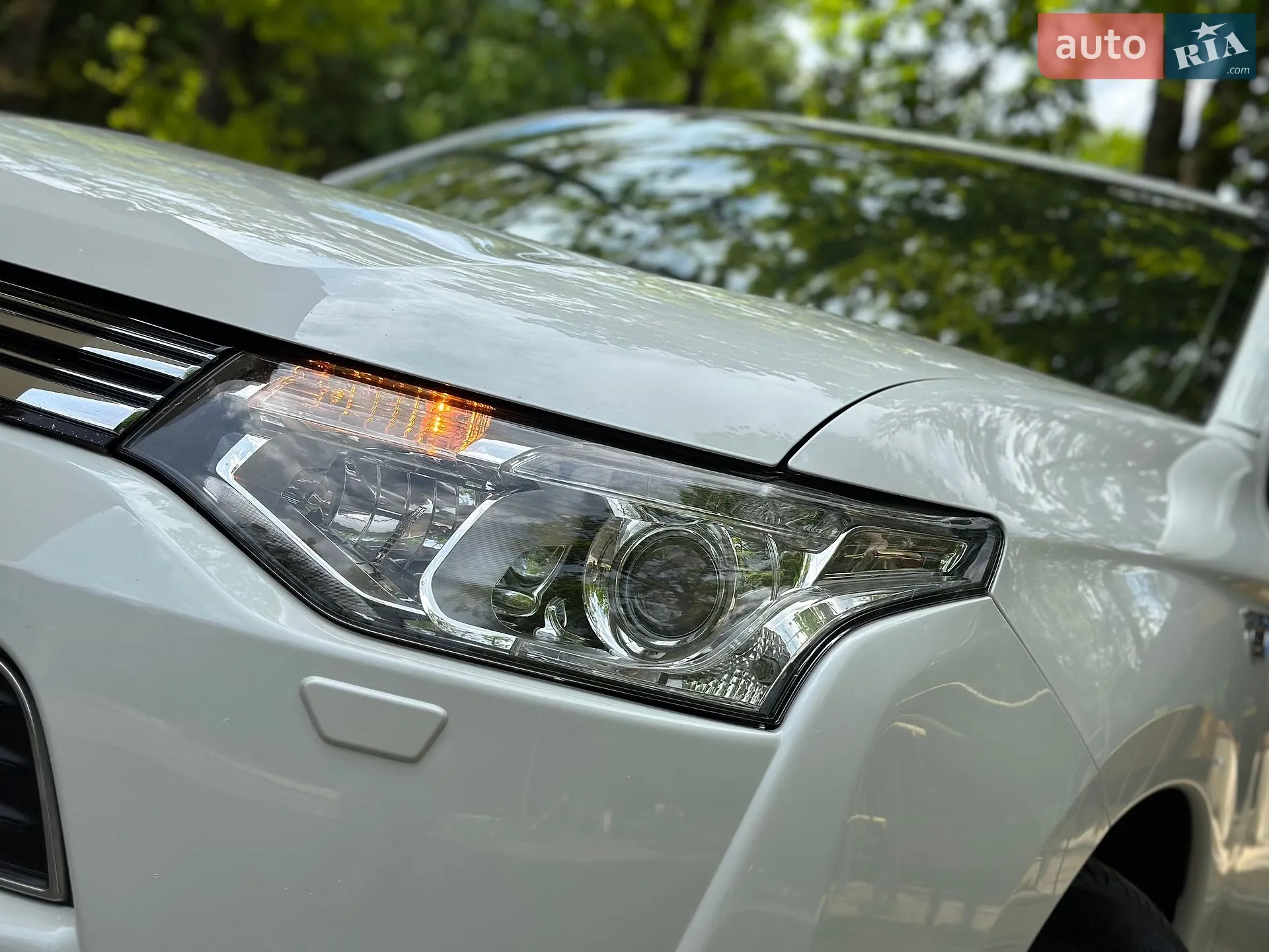 2014 Mitsubishi Outlander - мініатюра 2