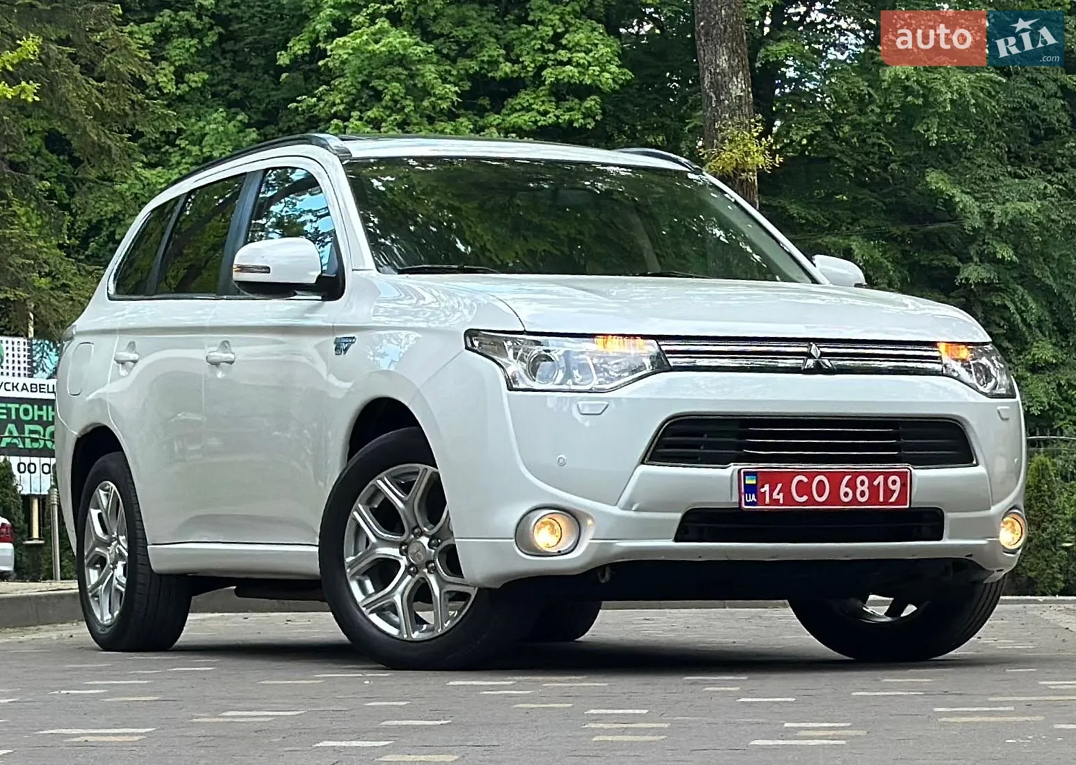 2014 Mitsubishi Outlander - мініатюра 13