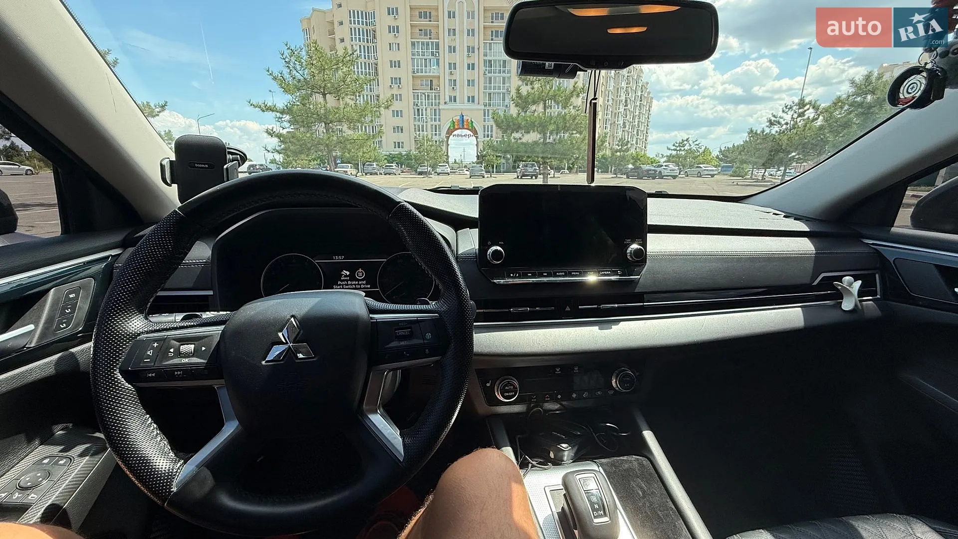 2021 Mitsubishi Outlander - мініатюра 16