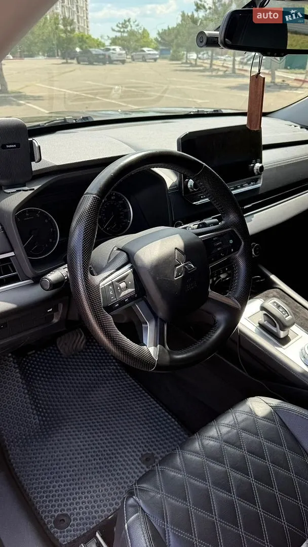 2021 Mitsubishi Outlander - мініатюра 25