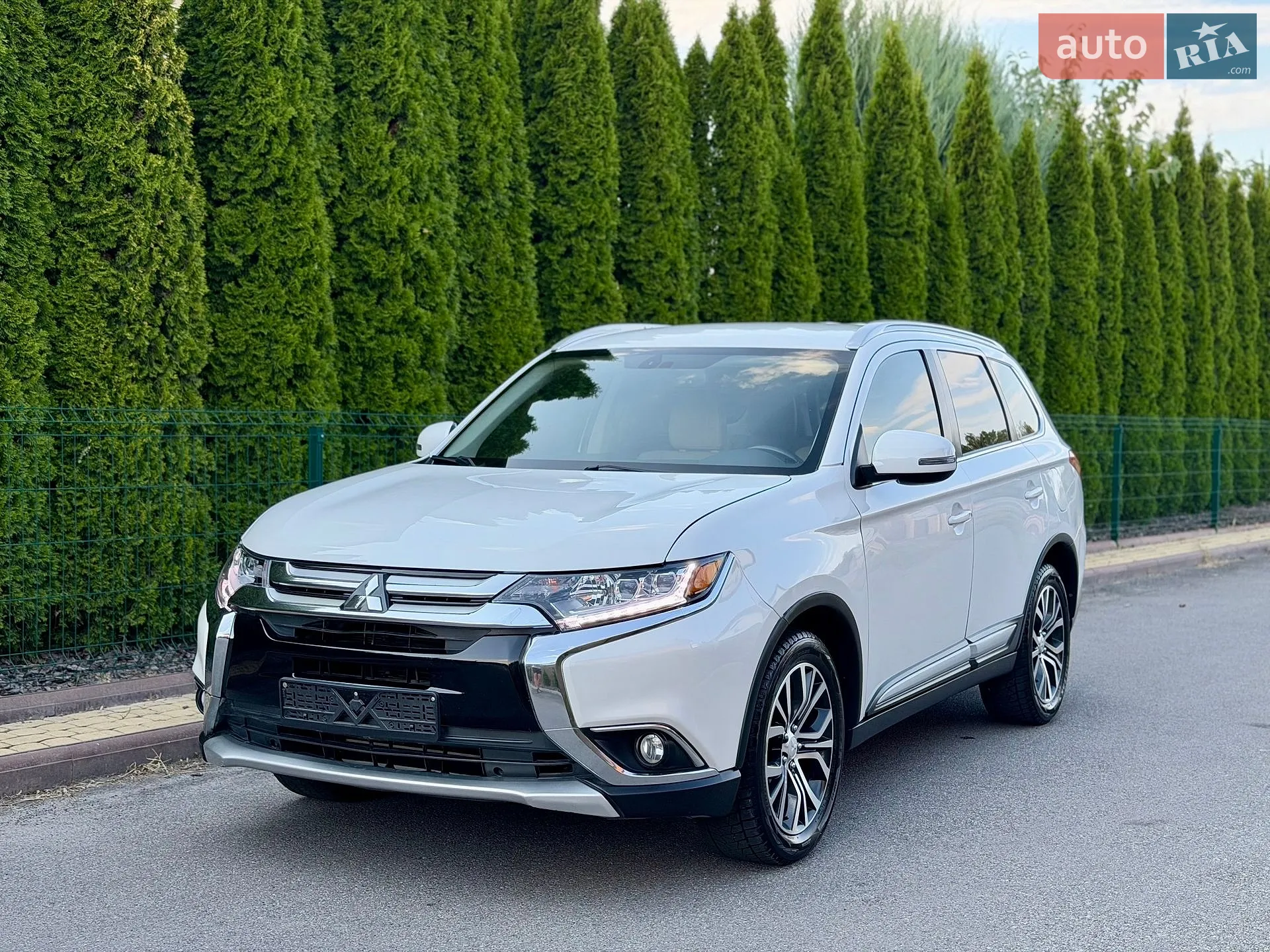 2017 Mitsubishi Outlander - мініатюра 4