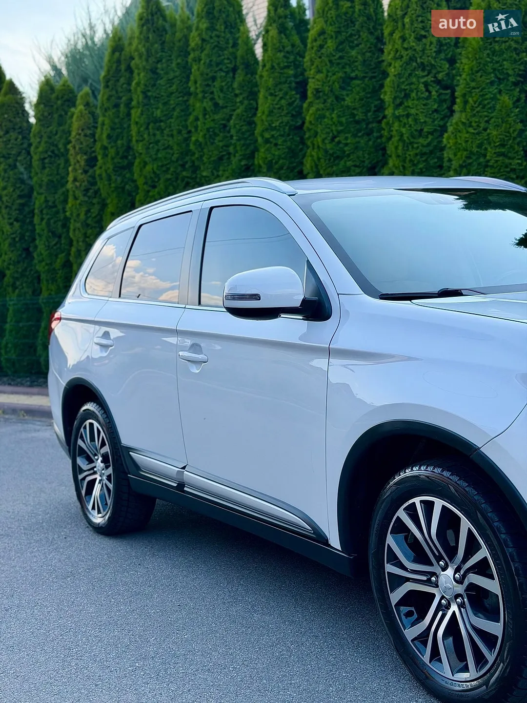 2017 Mitsubishi Outlander - мініатюра 7