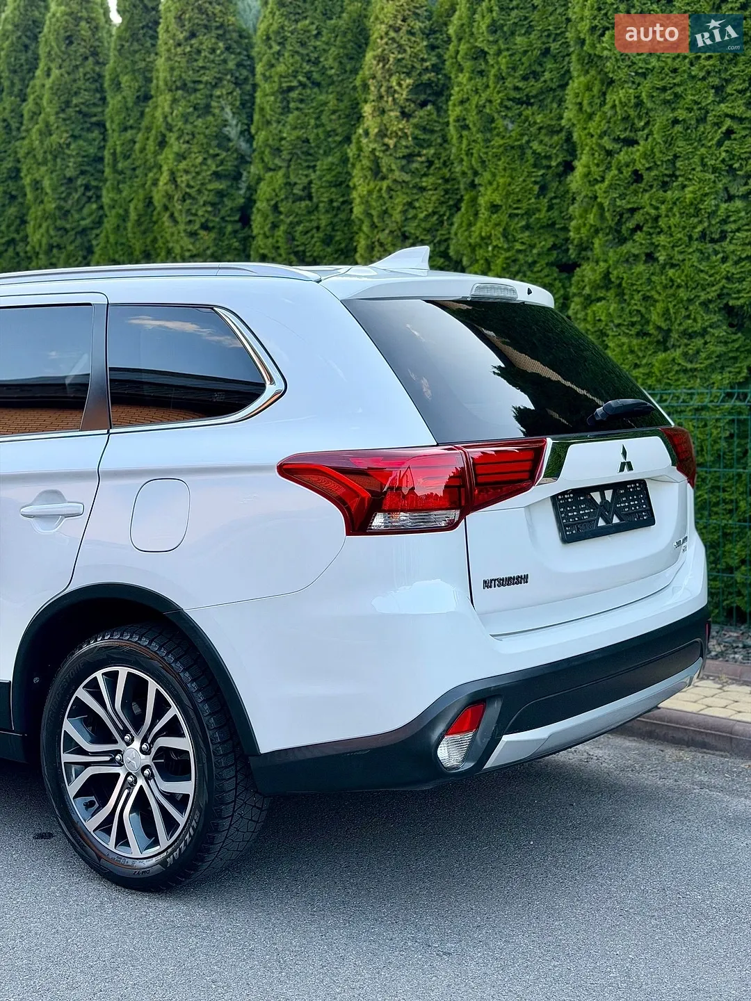 2017 Mitsubishi Outlander - мініатюра 9