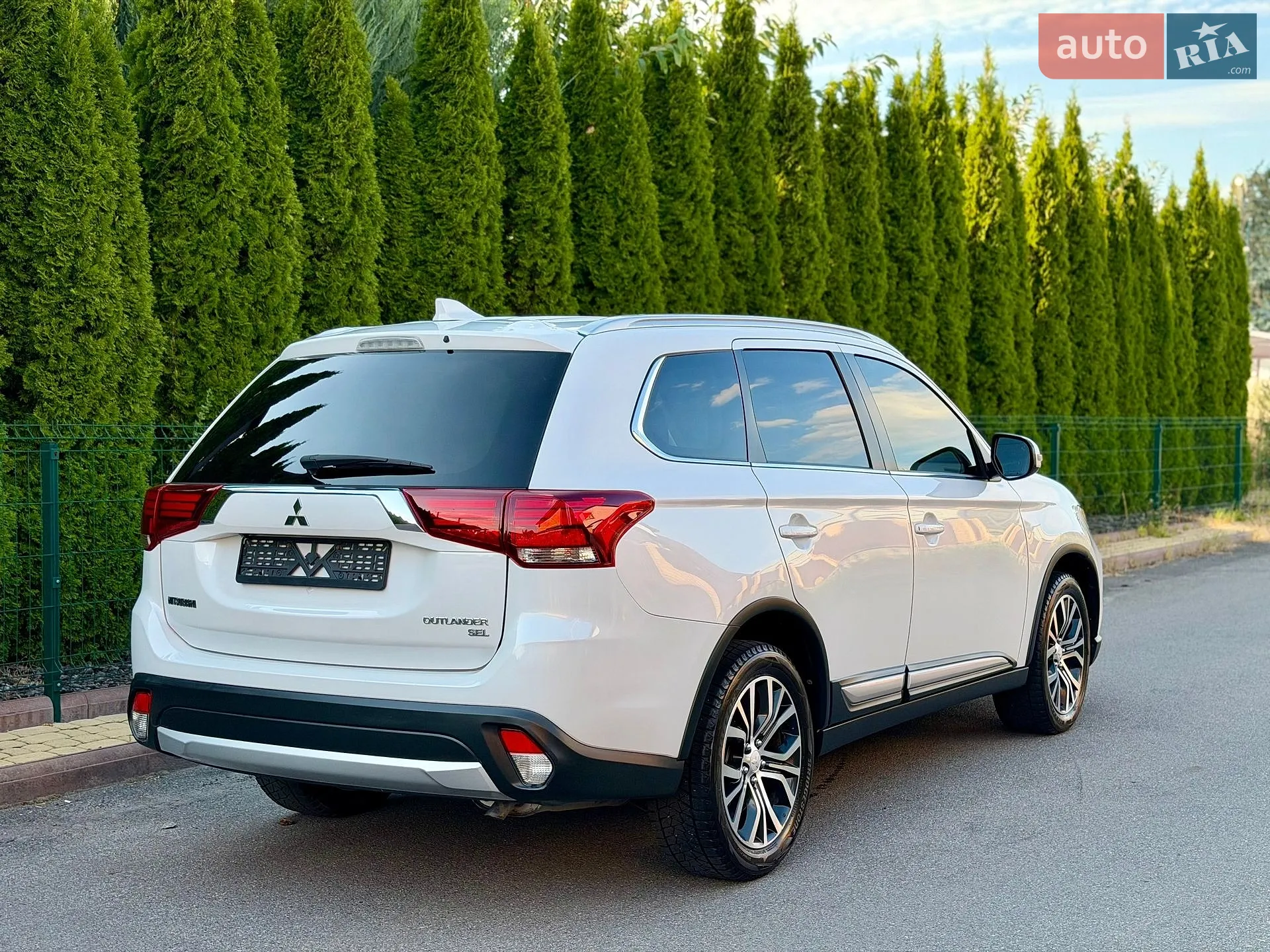 2017 Mitsubishi Outlander - мініатюра 15