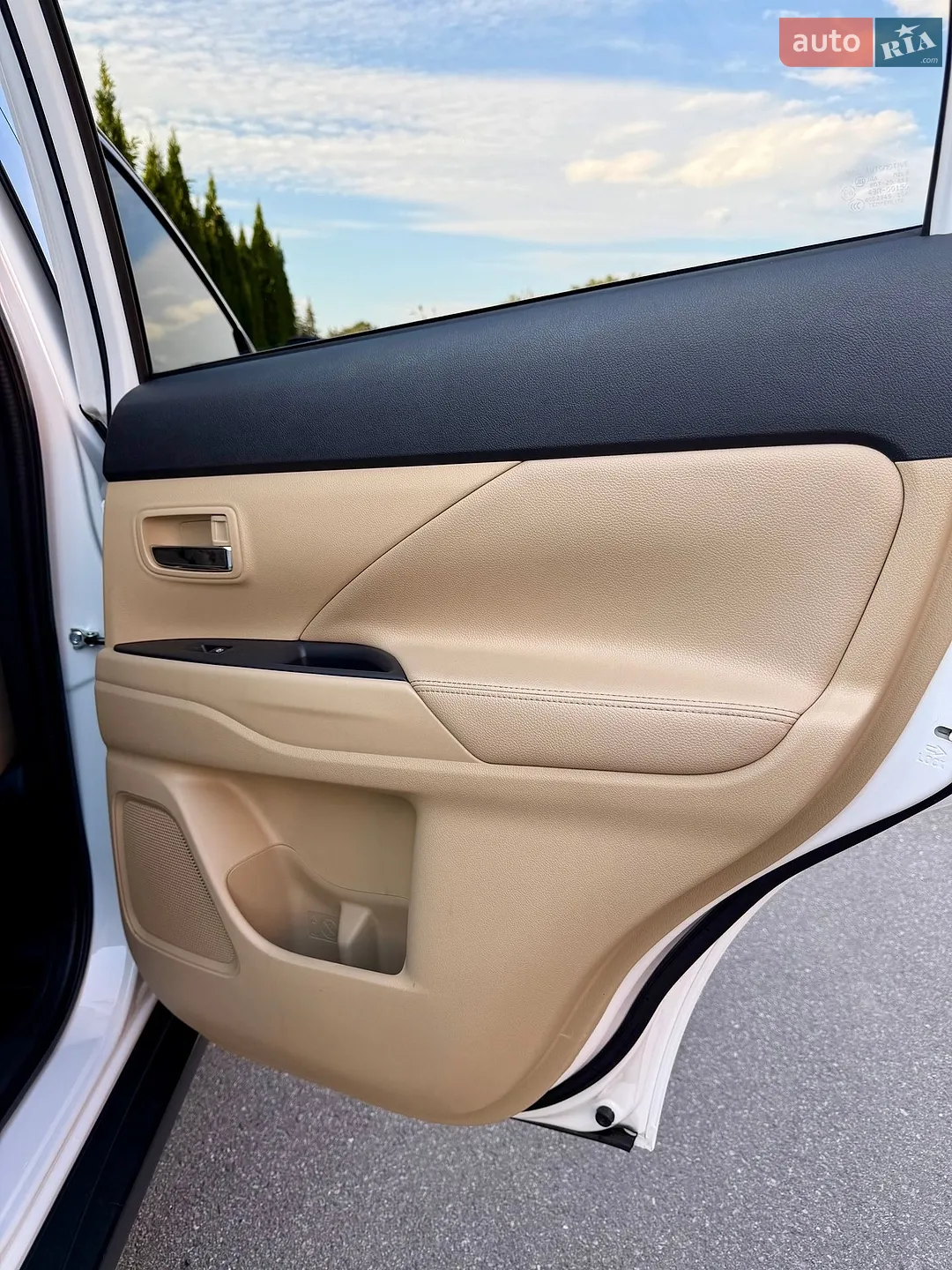 2017 Mitsubishi Outlander - мініатюра 24
