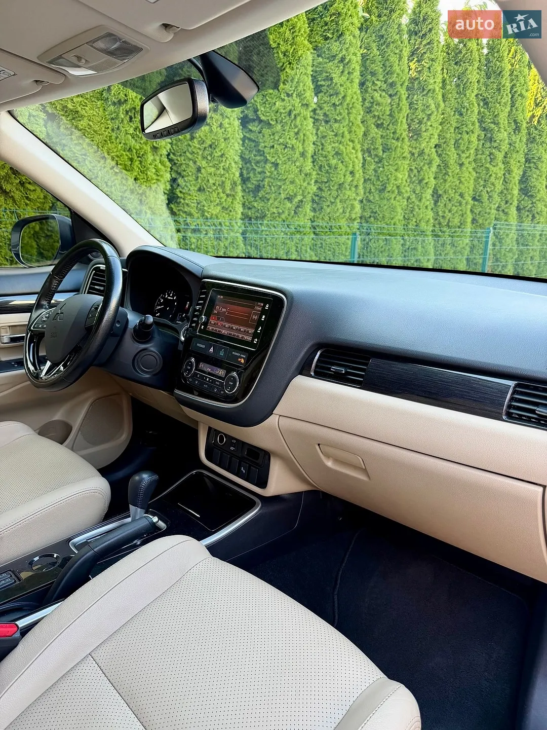 2017 Mitsubishi Outlander - мініатюра 28