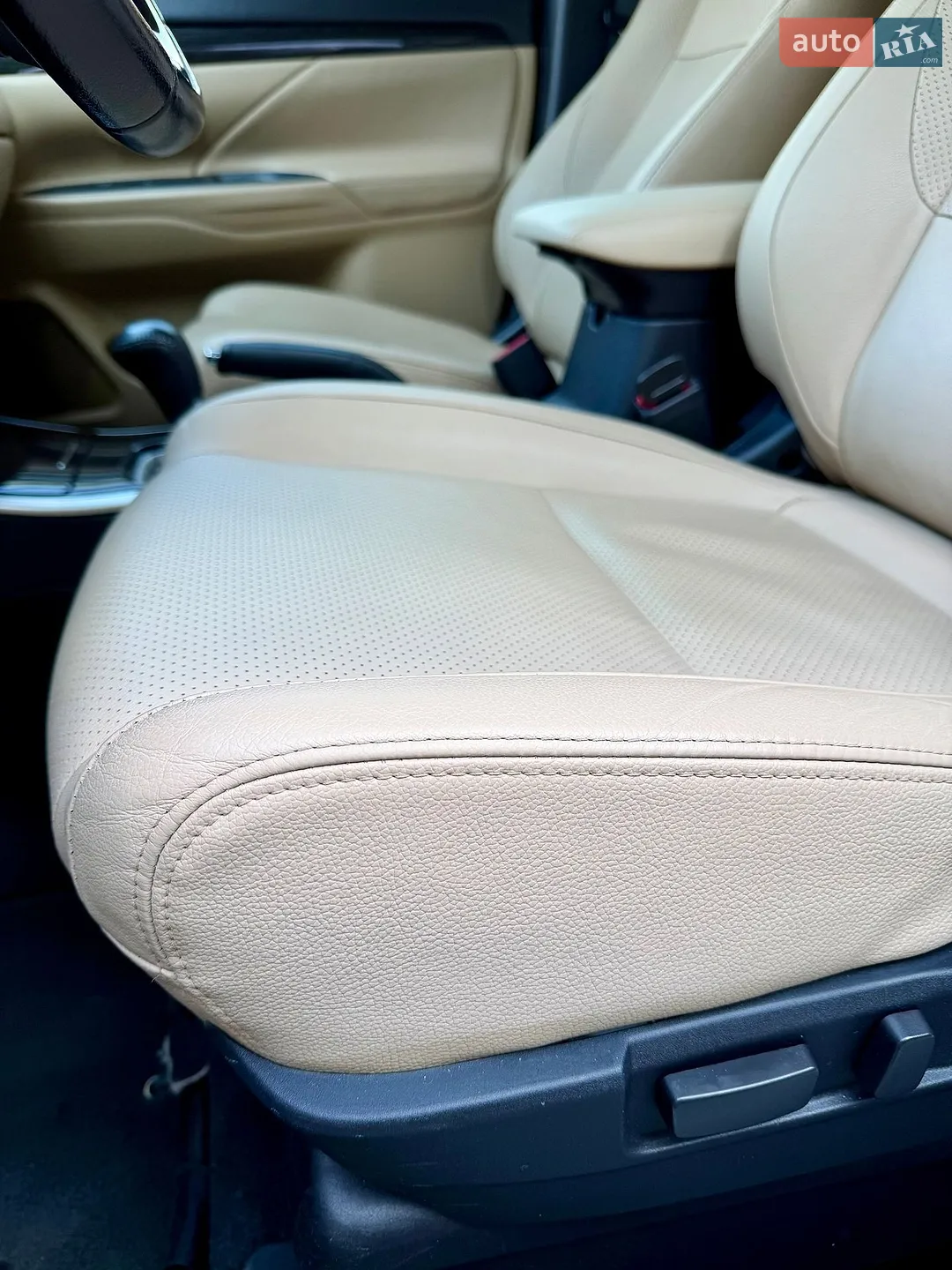 2017 Mitsubishi Outlander - мініатюра 37