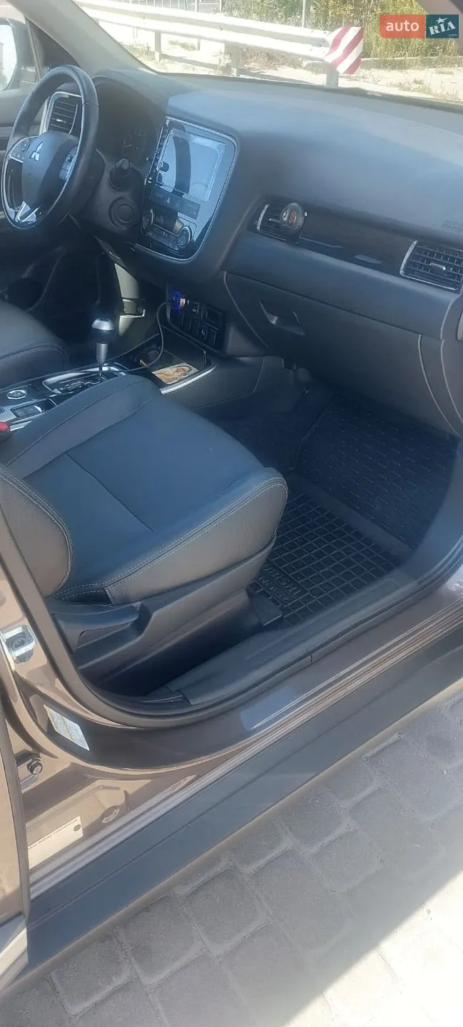 2018 Mitsubishi Outlander - мініатюра 7