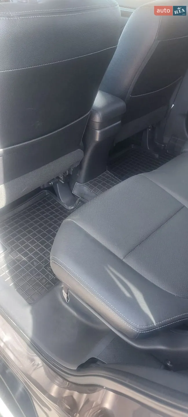 2018 Mitsubishi Outlander - мініатюра 14