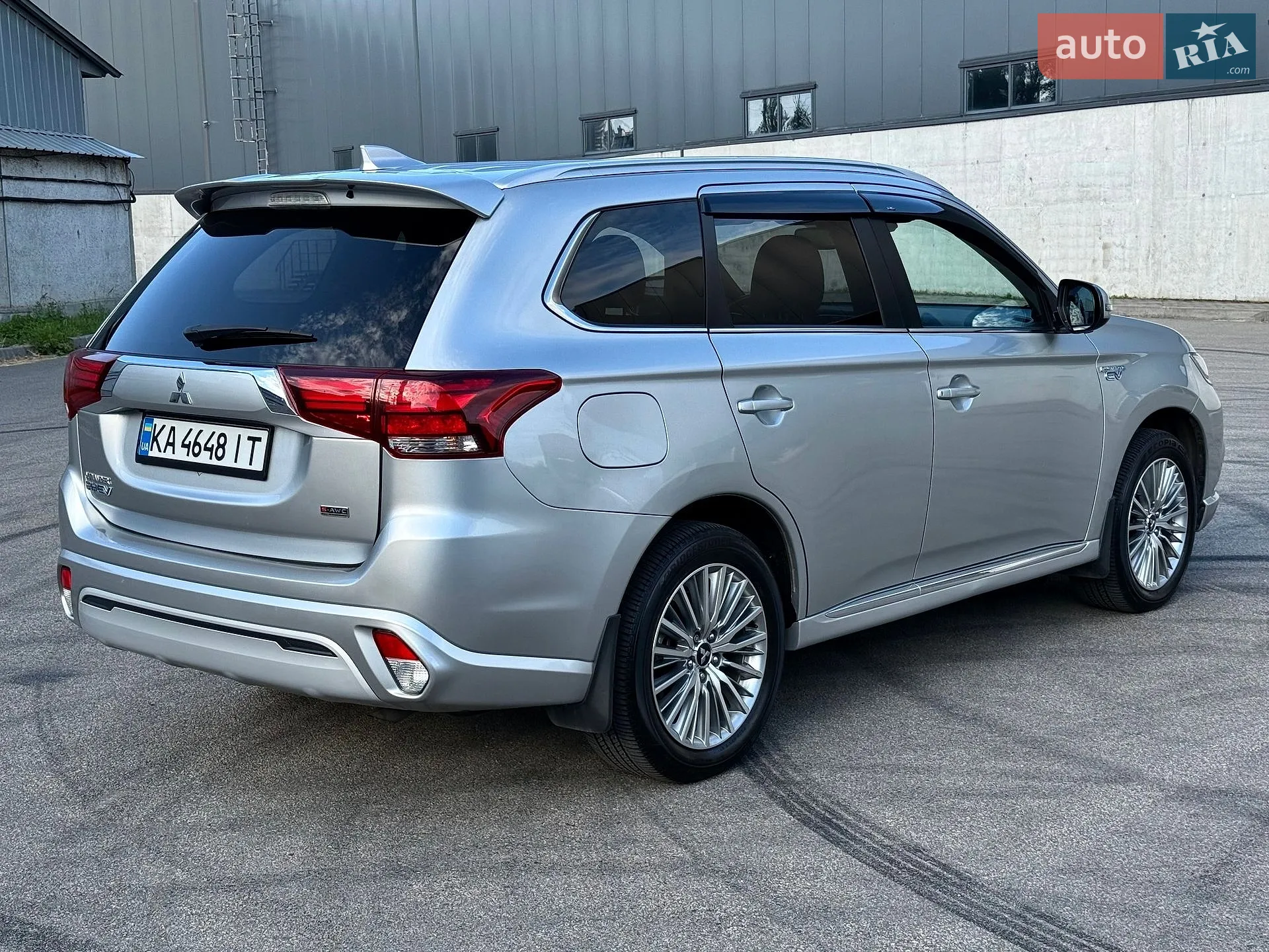 2020 Mitsubishi Outlander - мініатюра 6
