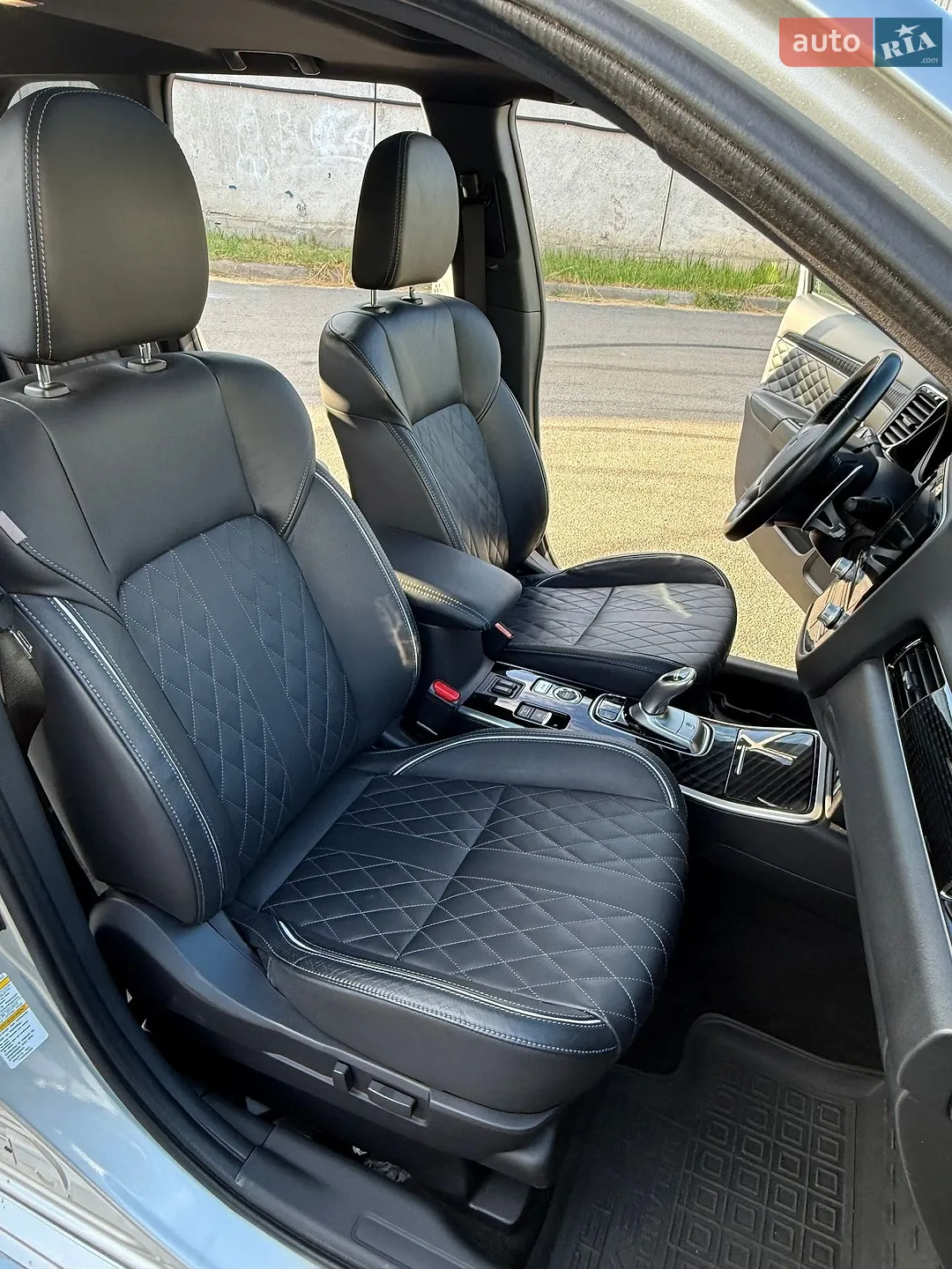 2020 Mitsubishi Outlander - мініатюра 61