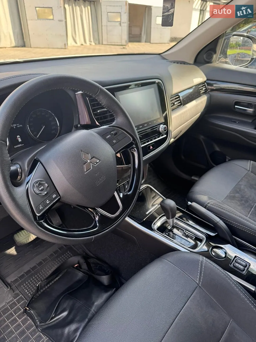 2020 Mitsubishi Outlander - мініатюра 15