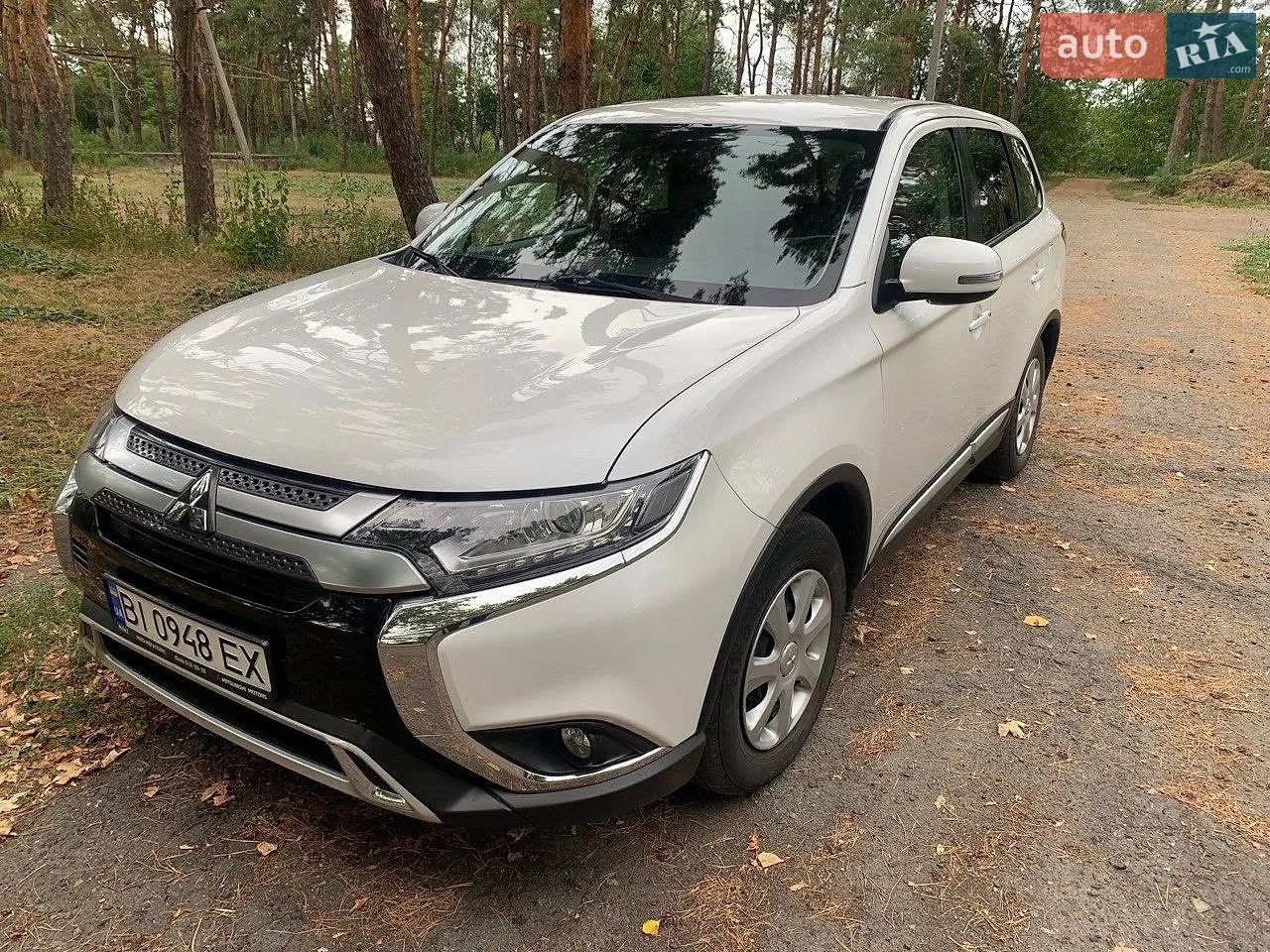 2020 Mitsubishi Outlander - мініатюра 8
