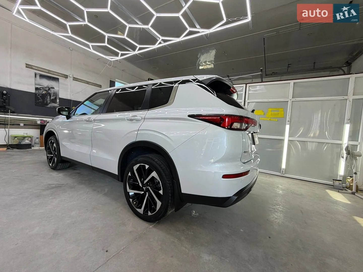 2024 Mitsubishi Outlander - мініатюра 15