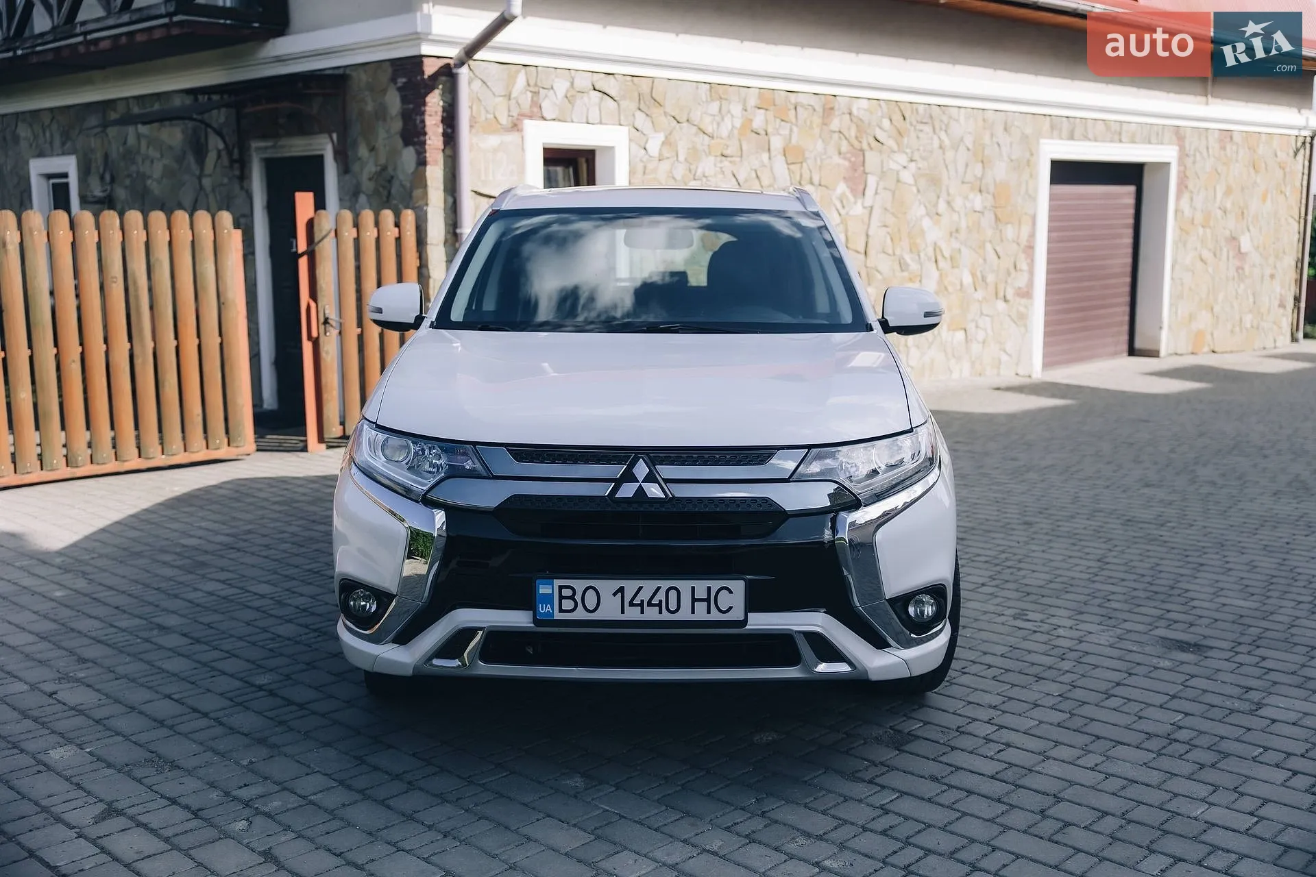 2020 Mitsubishi Outlander - мініатюра 2
