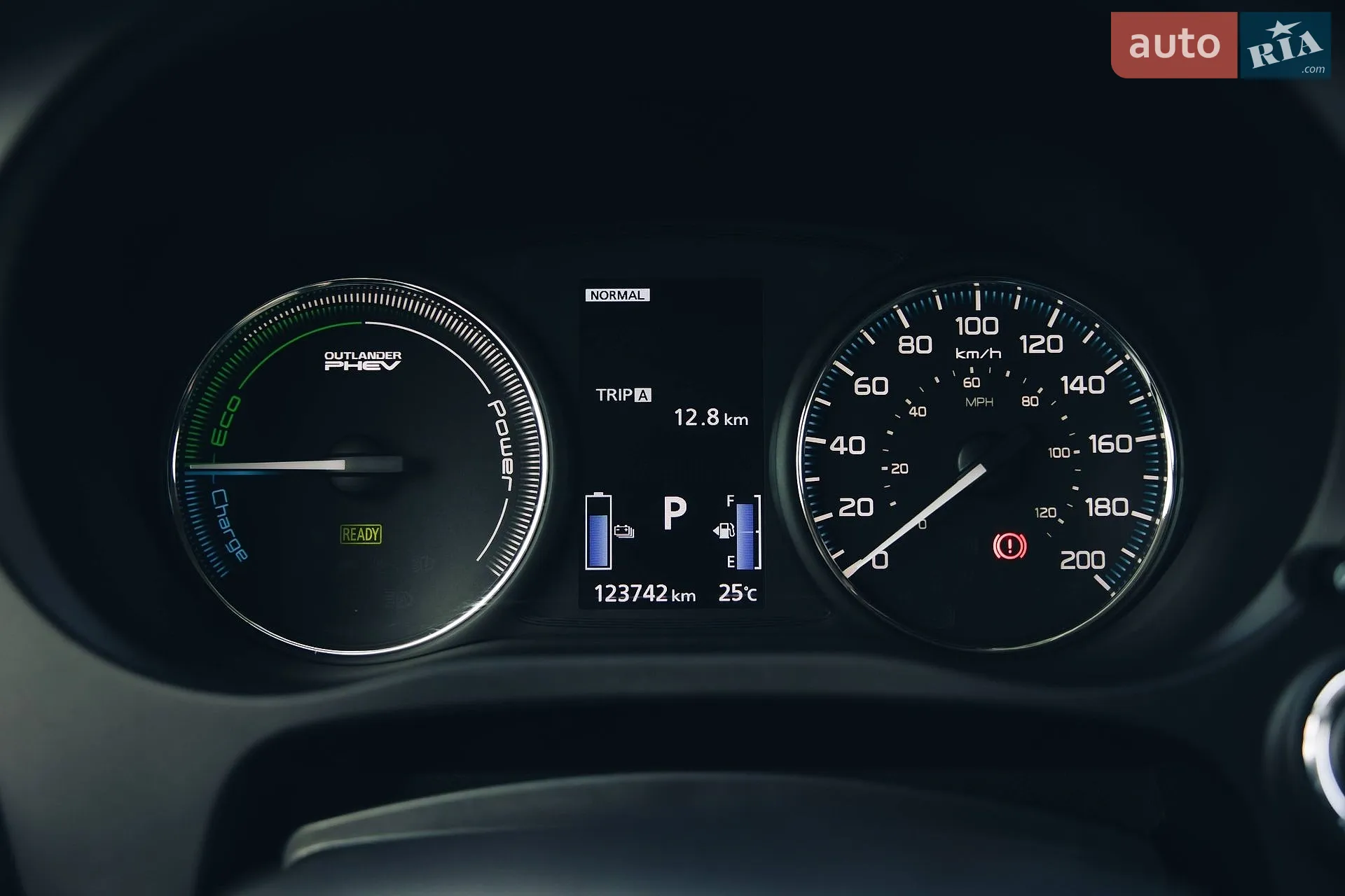 2020 Mitsubishi Outlander - мініатюра 10