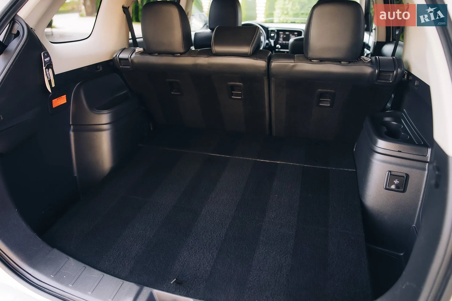2020 Mitsubishi Outlander - мініатюра 26