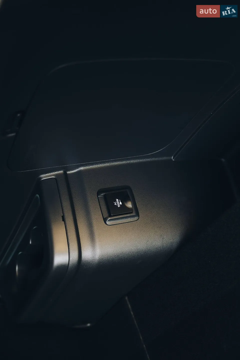 2020 Mitsubishi Outlander - мініатюра 27