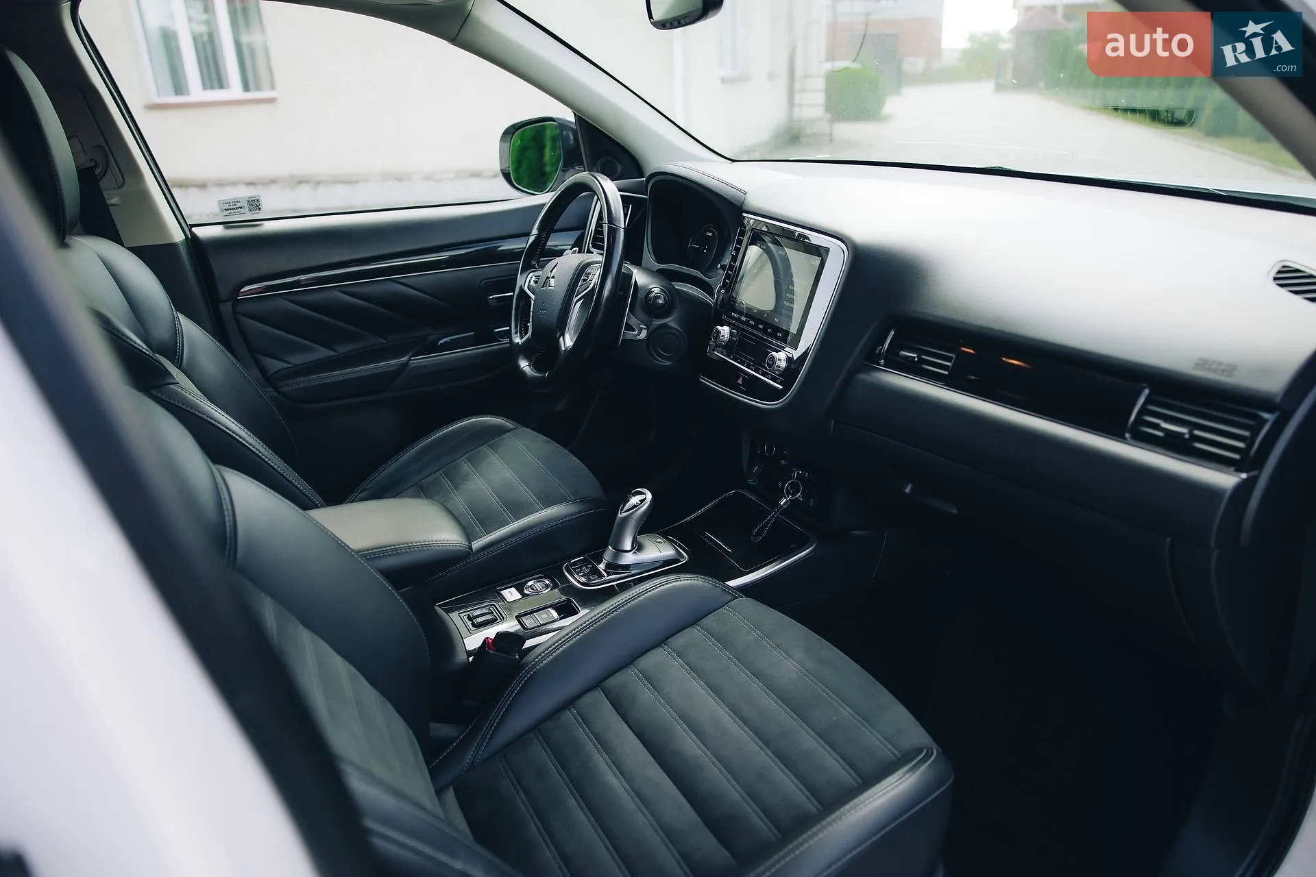 2020 Mitsubishi Outlander - мініатюра 31