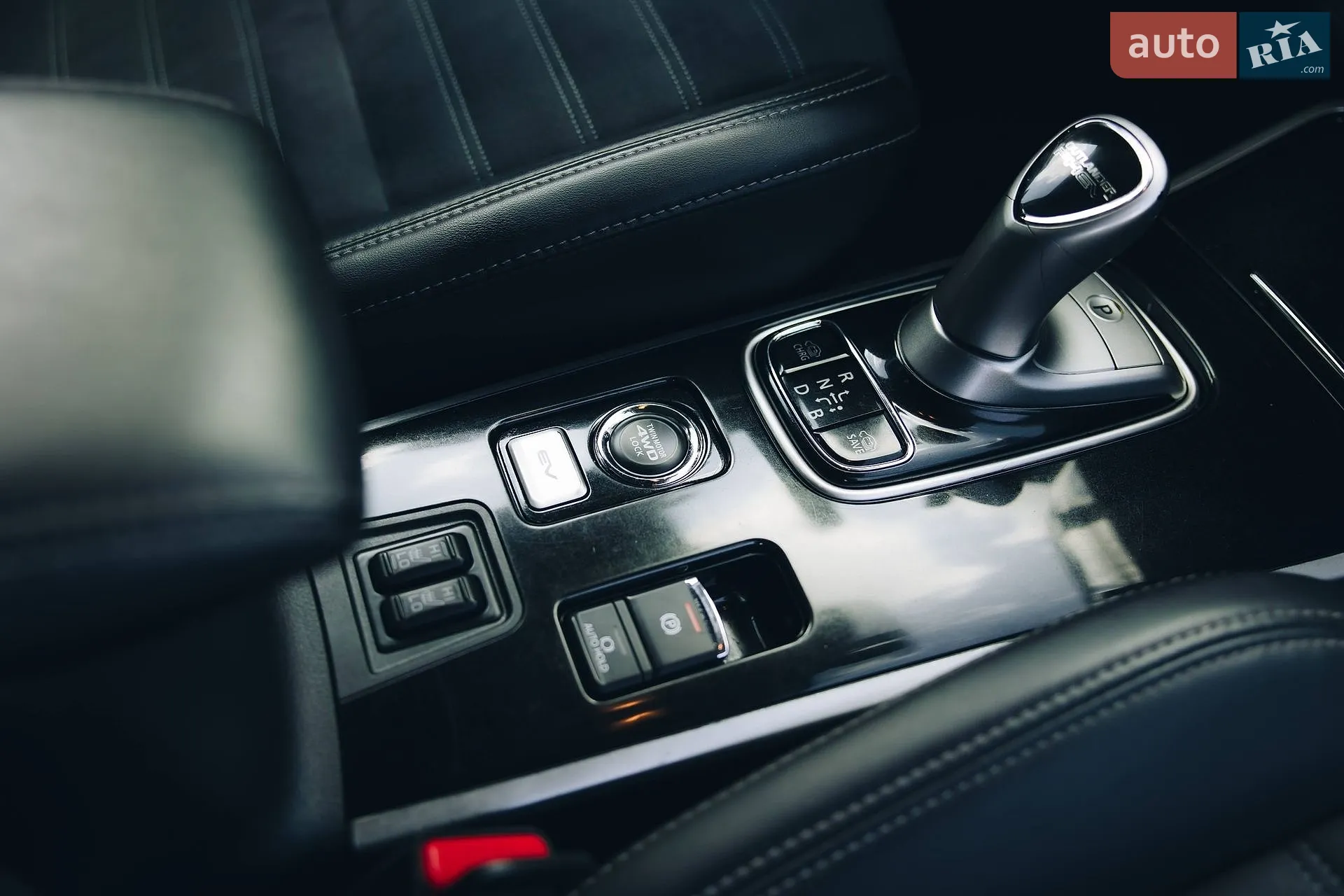 2020 Mitsubishi Outlander - мініатюра 33
