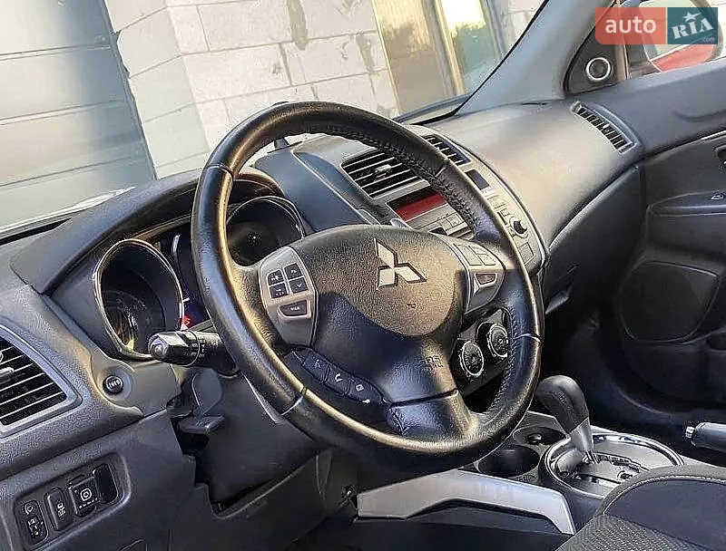 2012 Mitsubishi Outlander - мініатюра 8