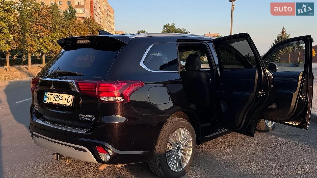 2019 Mitsubishi Outlander - мініатюра 10