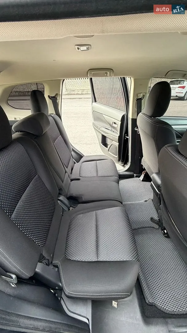 2015 Mitsubishi Outlander - мініатюра 27