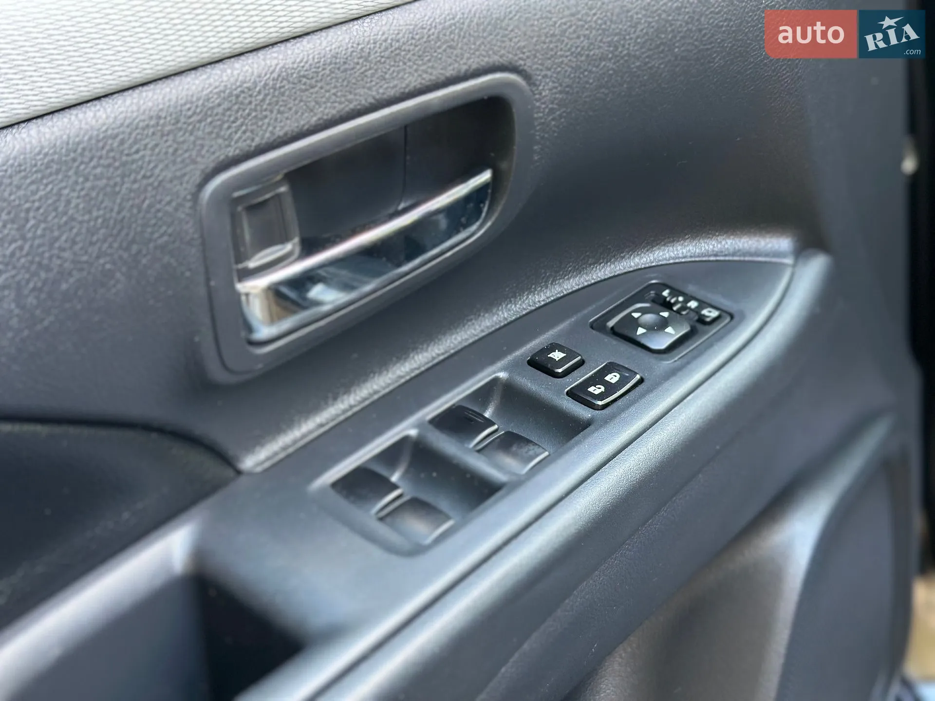 2015 Mitsubishi Outlander - мініатюра 87