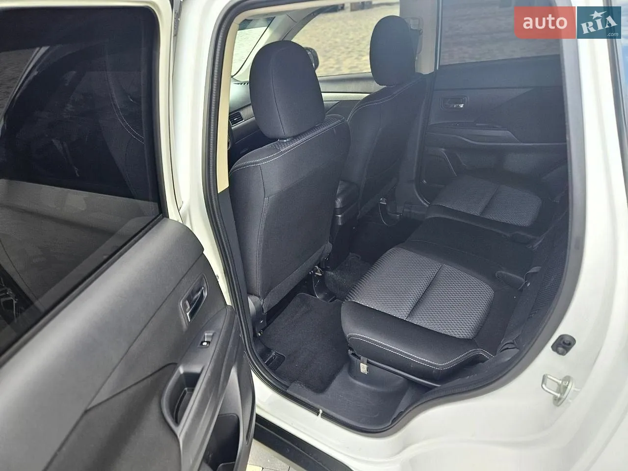 2018 Mitsubishi Outlander - мініатюра 9