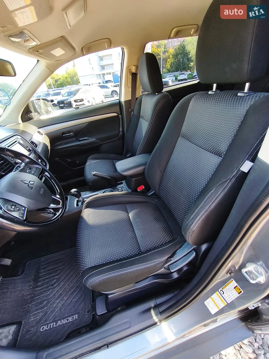 2015 Mitsubishi Outlander - мініатюра 10