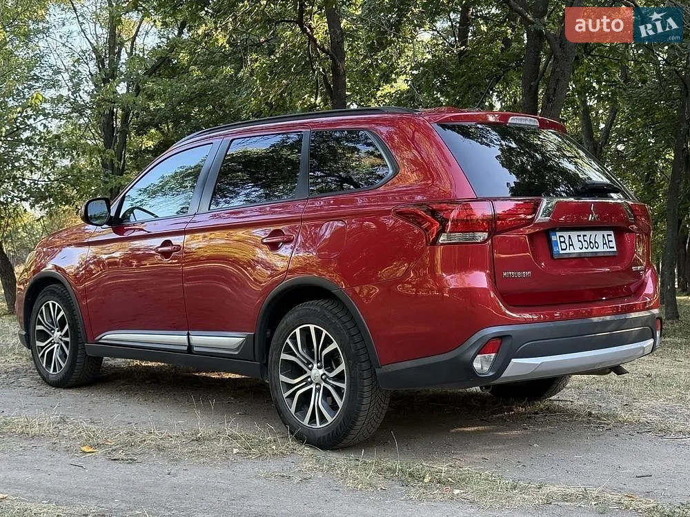 2016 Mitsubishi Outlander - мініатюра 5