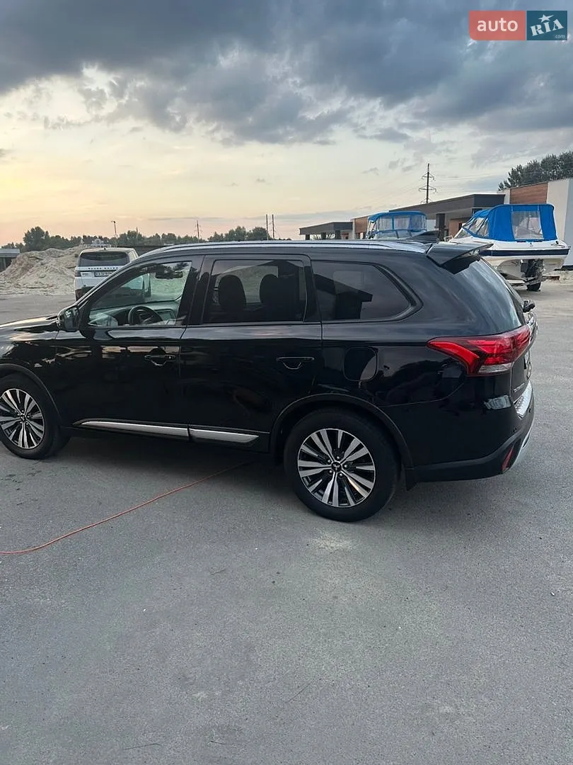 2020 Mitsubishi Outlander - мініатюра 7