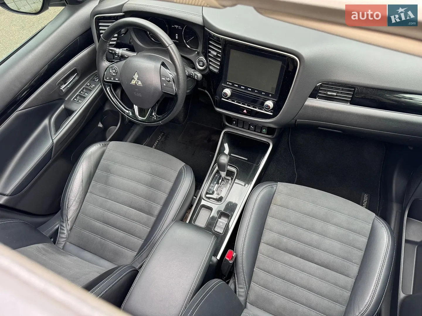 2019 Mitsubishi Outlander - мініатюра 14