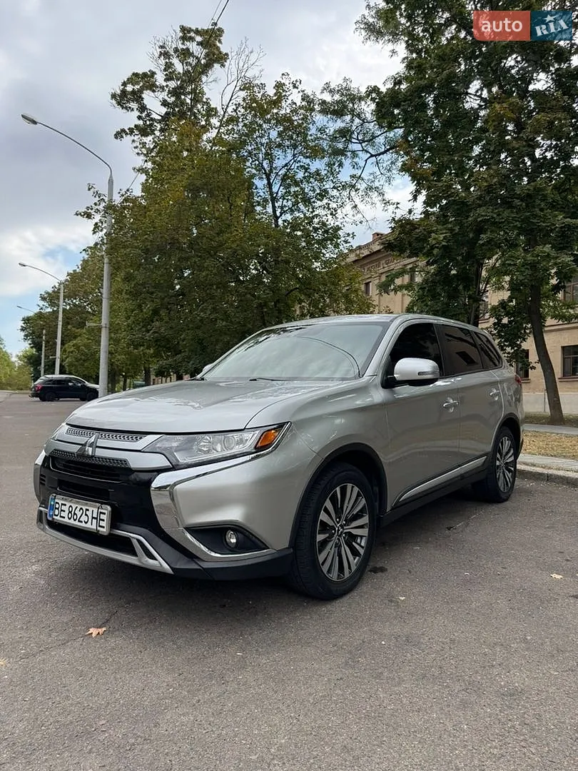 2019 Mitsubishi Outlander - мініатюра 5