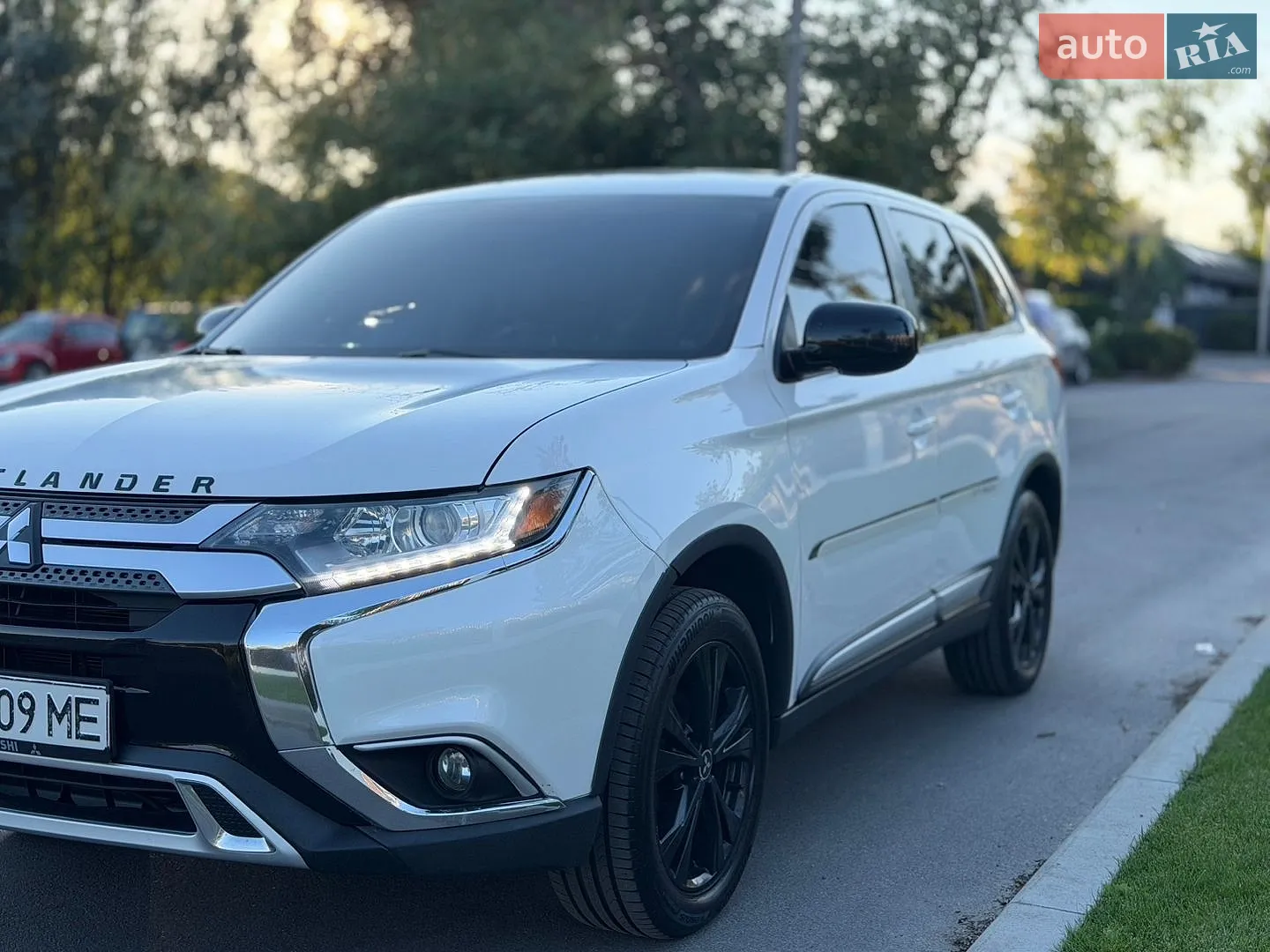 2019 Mitsubishi Outlander - мініатюра 10