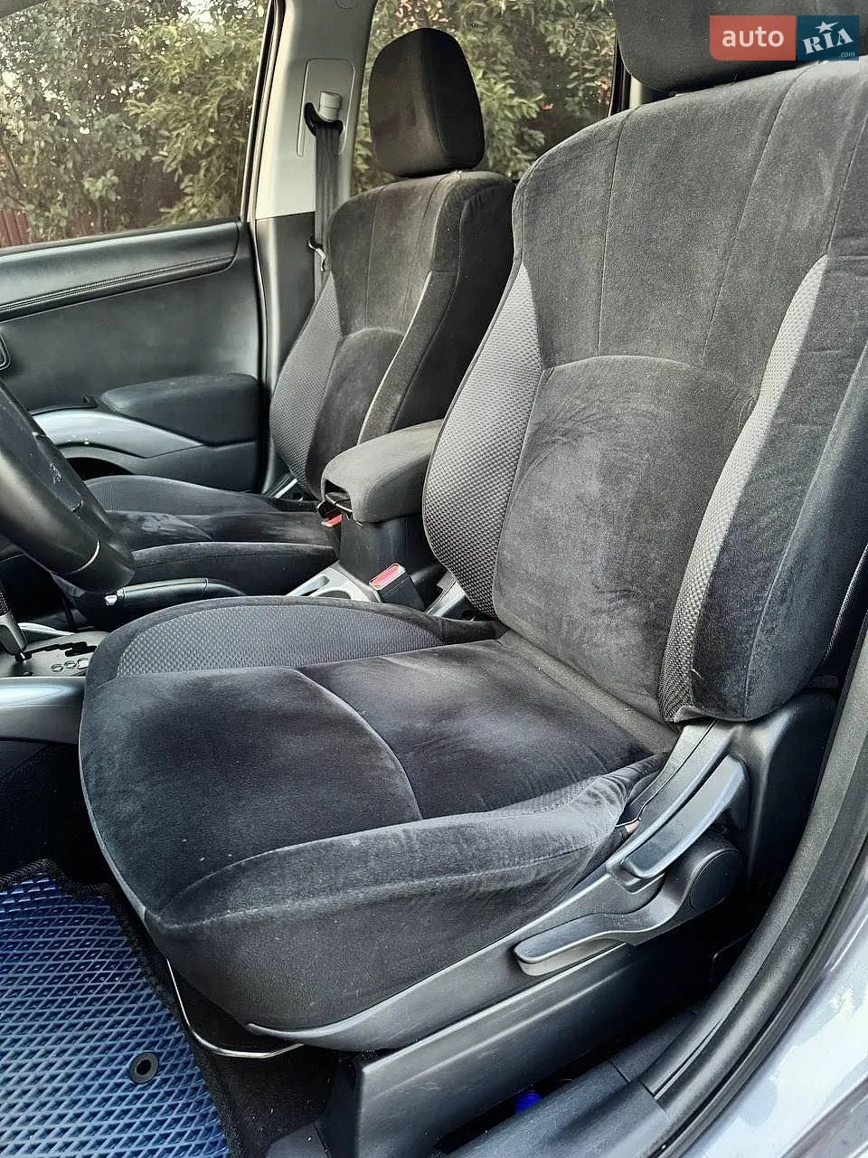 2010 Mitsubishi Outlander - мініатюра 11