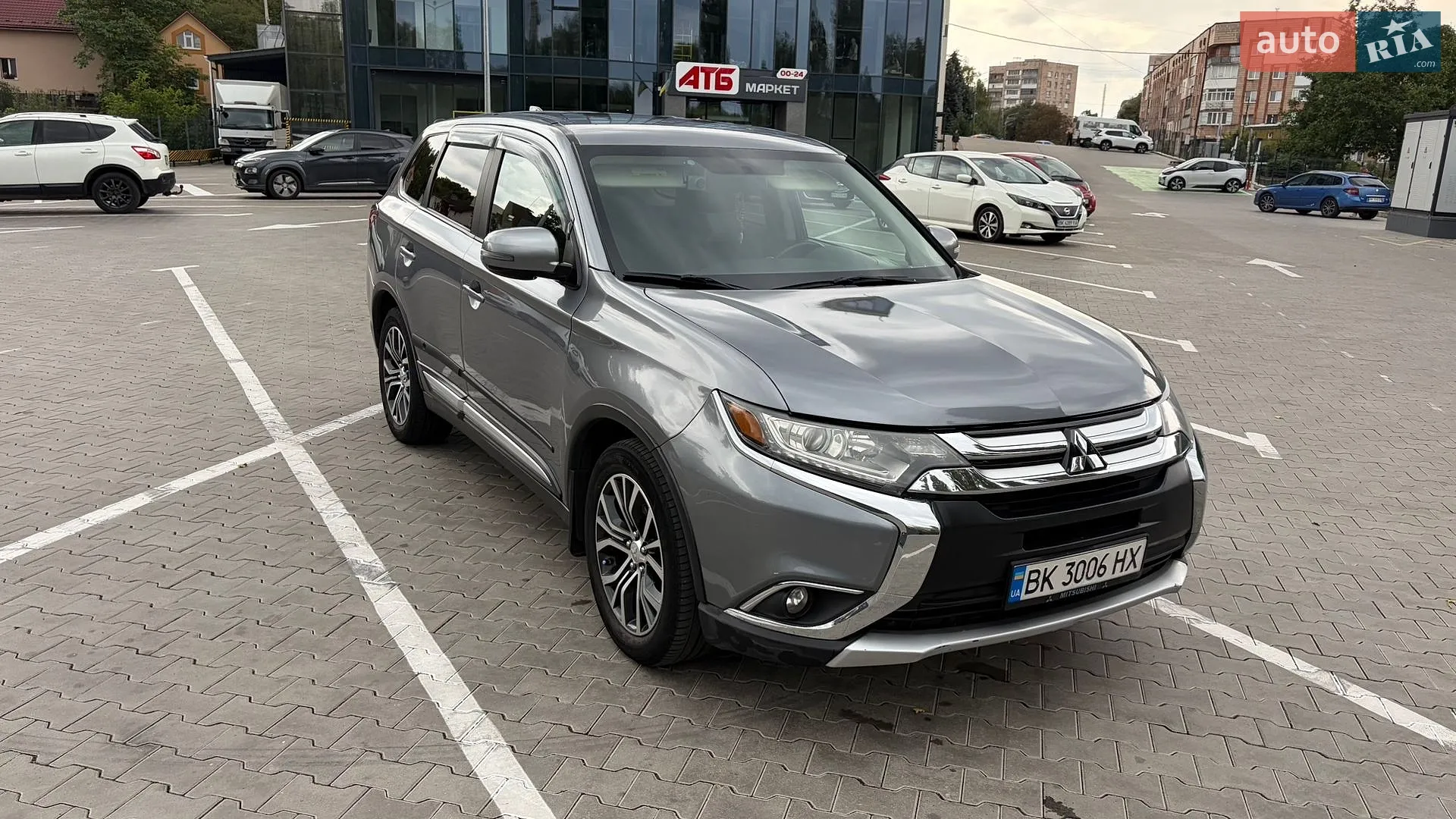2017 Mitsubishi Outlander - мініатюра 4