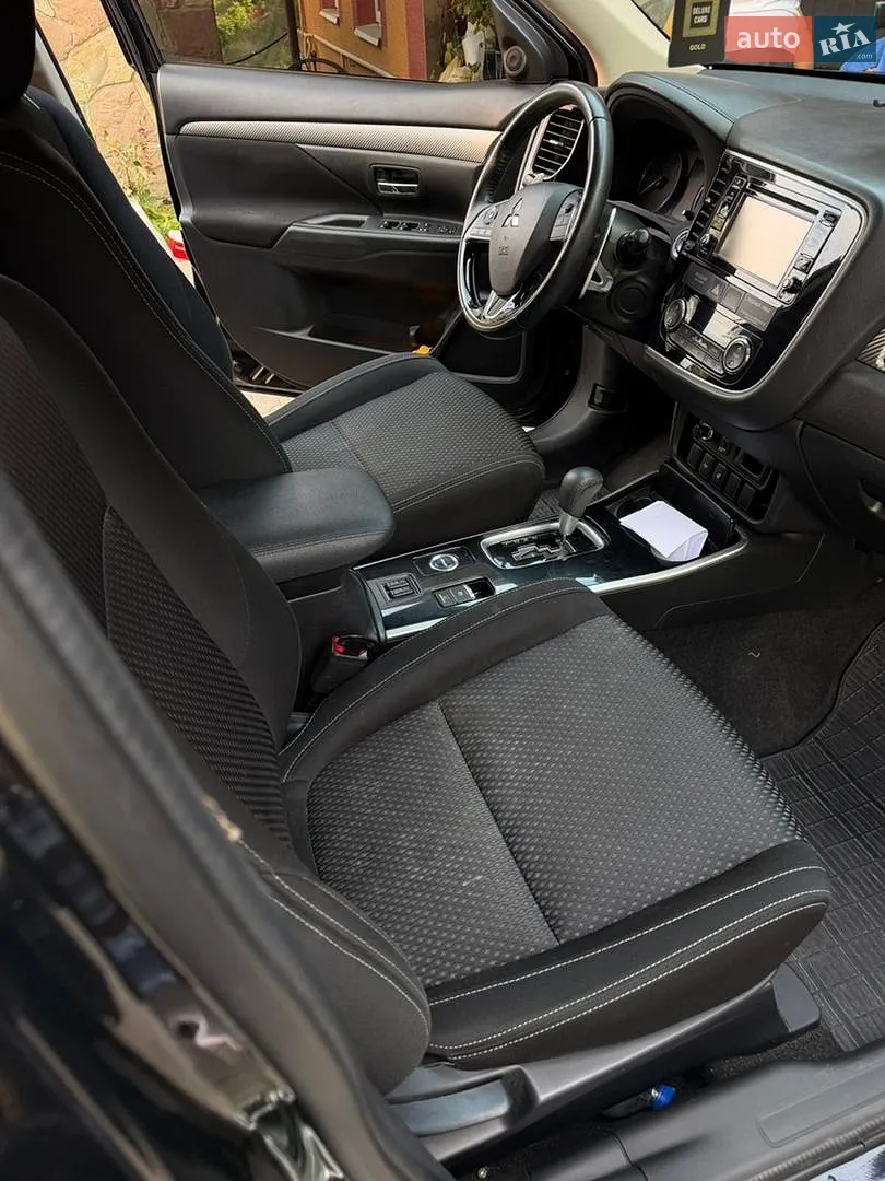 2017 Mitsubishi Outlander - мініатюра 13