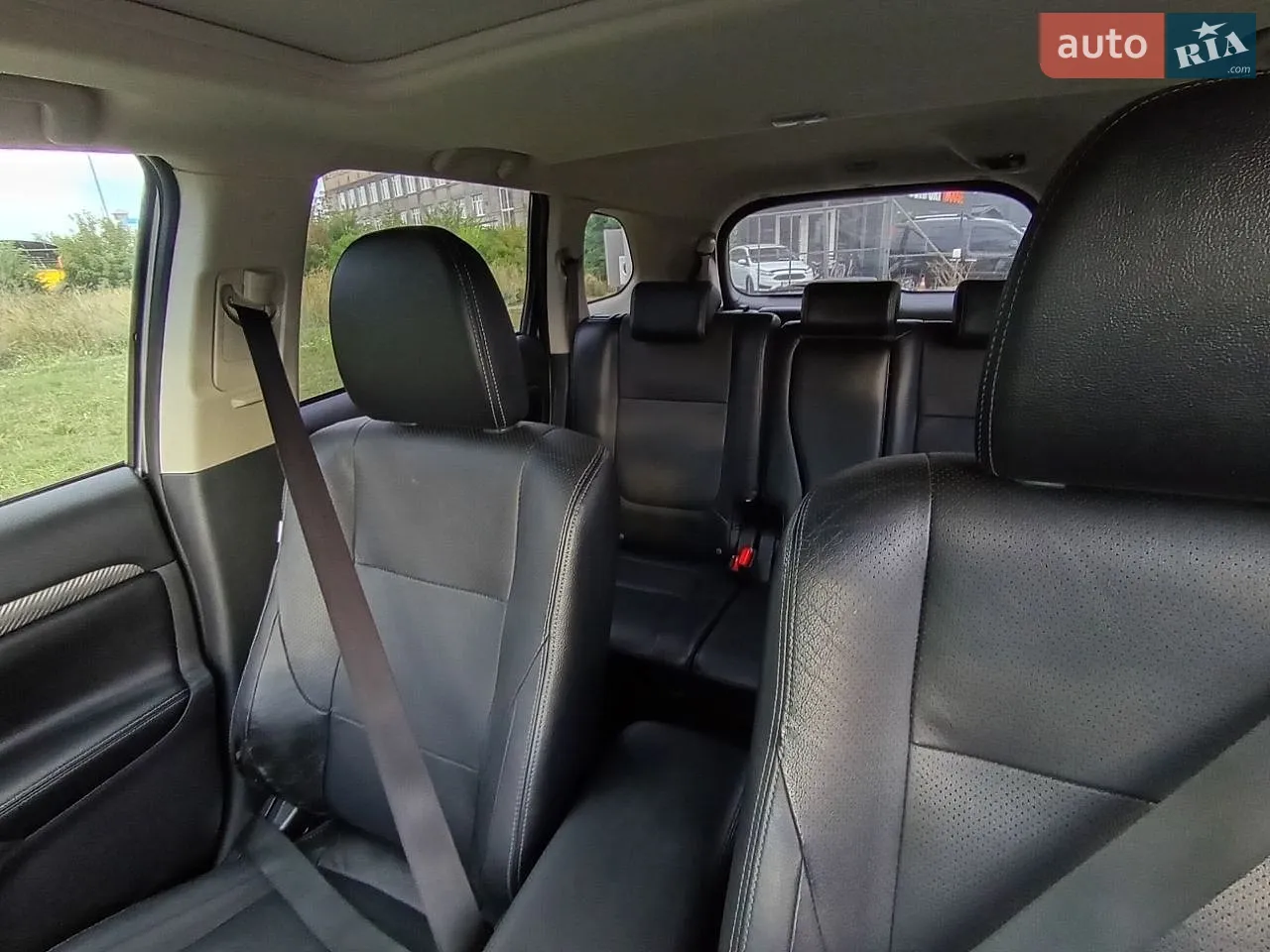 2012 Mitsubishi Outlander - мініатюра 13