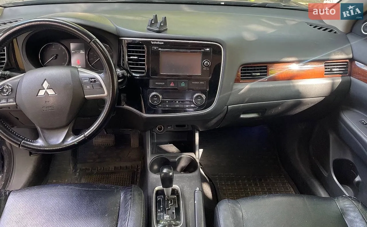 2014 Mitsubishi Outlander - мініатюра 5