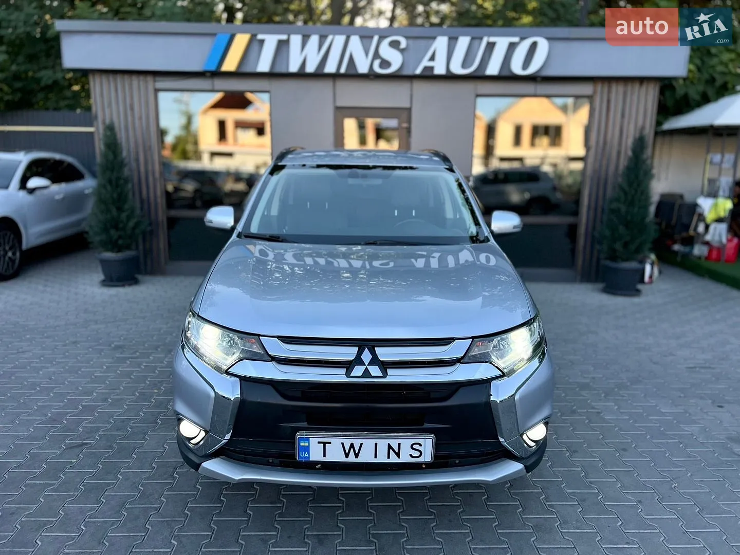 2016 Mitsubishi Outlander - мініатюра 14