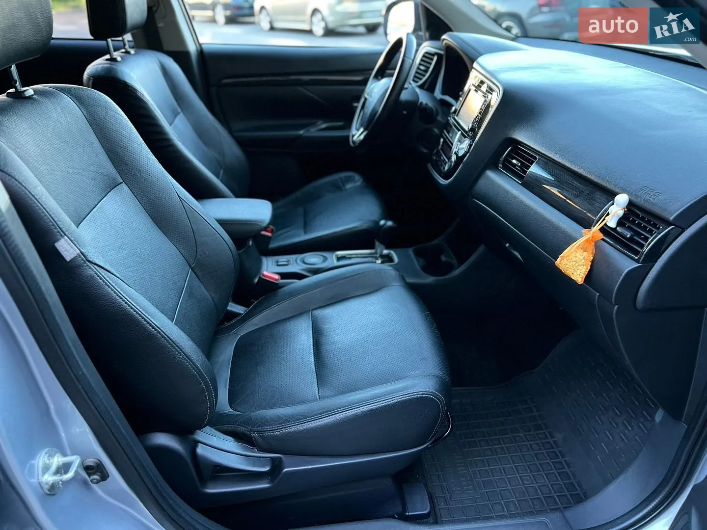 2016 Mitsubishi Outlander - мініатюра 27