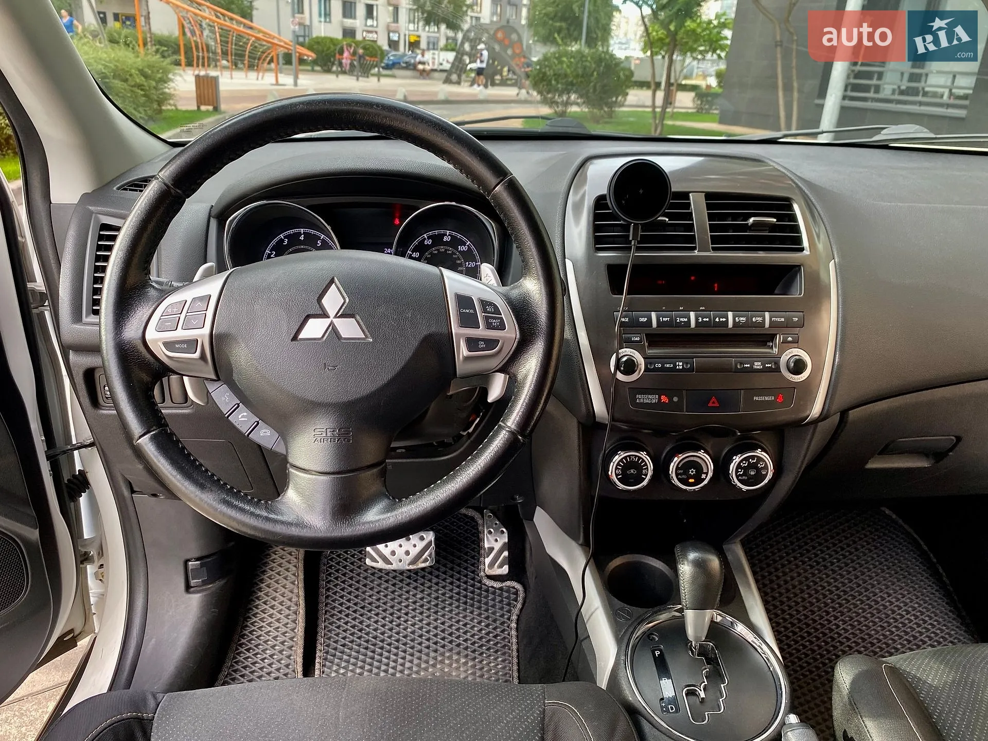 2013 Mitsubishi Outlander - мініатюра 29