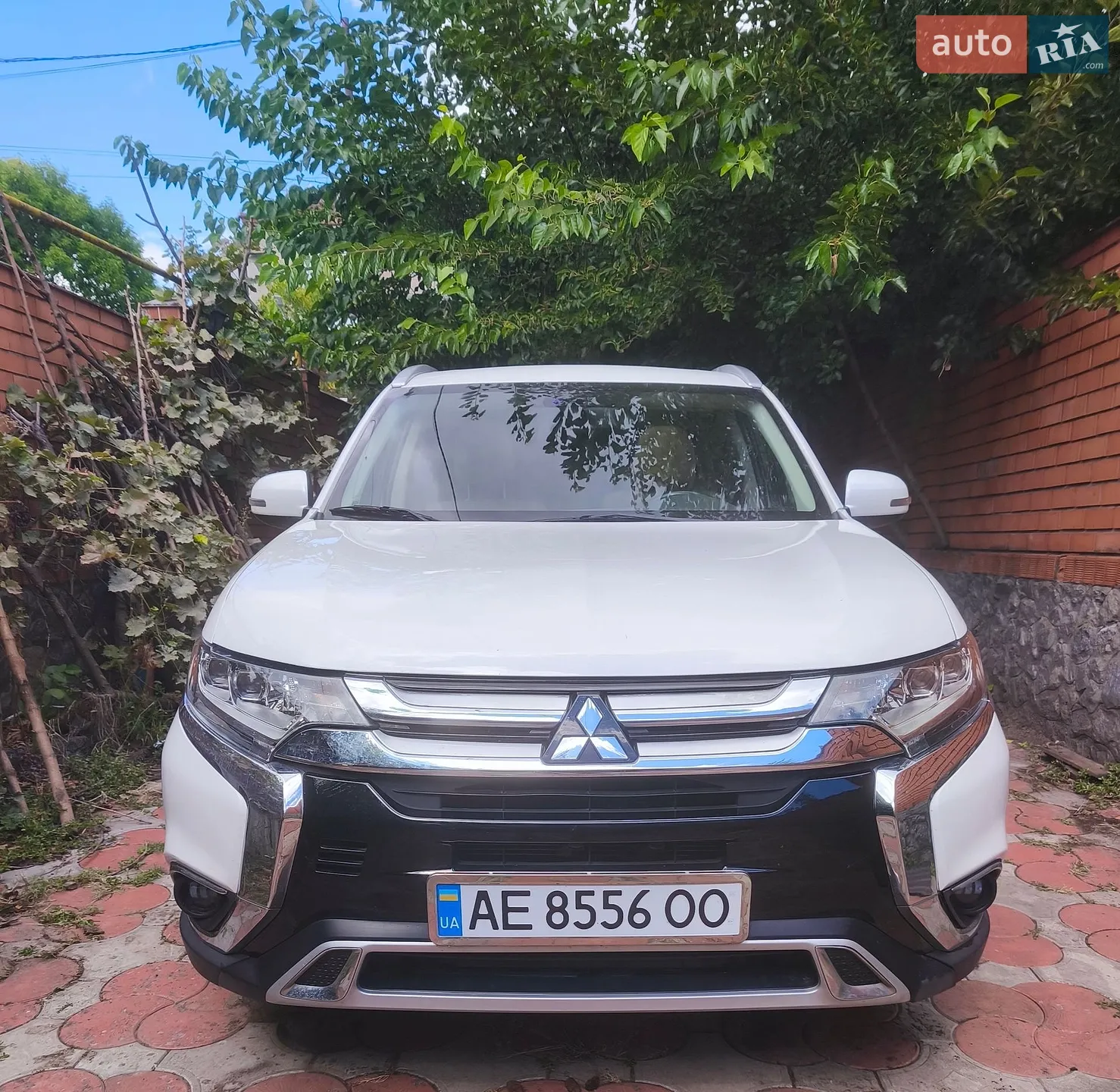 2015 Mitsubishi Outlander - фото 1